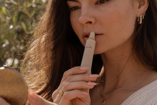 The Ultimate Guide to Non-toxic + Natural Lip Products