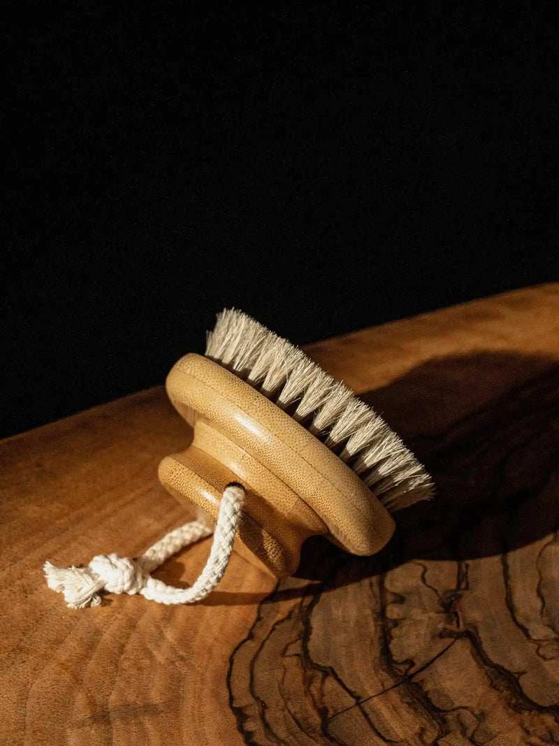 Body Dry Brush Tools Primally Pure - Dry brush on counter