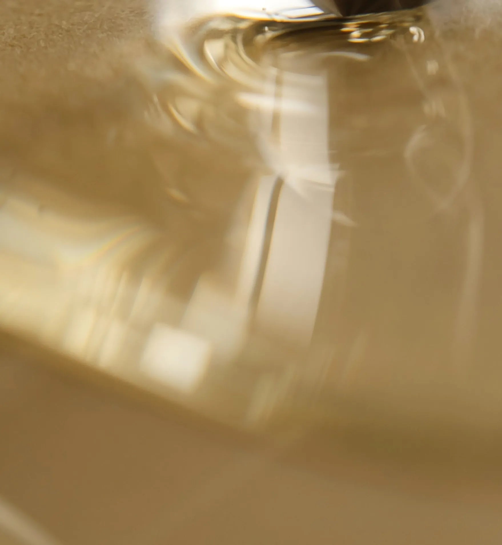 JELLY_TO_MILK_CLEANSER_TEASER_-_MOBILE_copy.webp