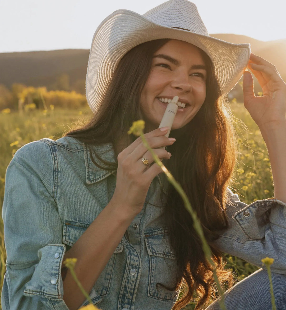 Lanolin_Lip_Care_Mobile_Hero.webp