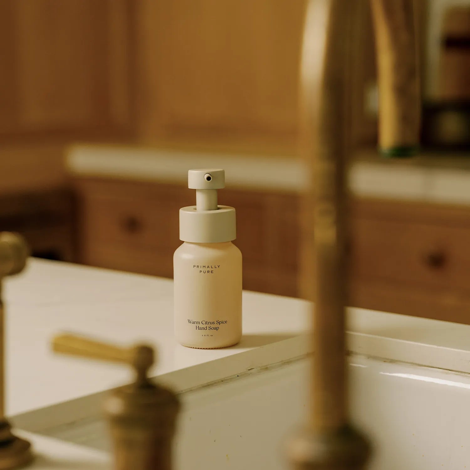 WarmCitrusSpiceHandSoap-PDP-2.webp