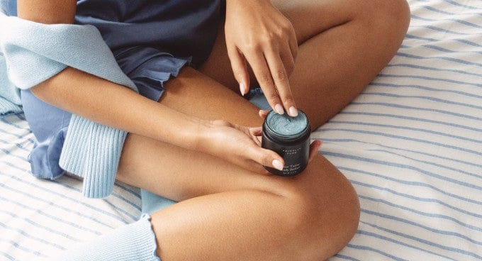 Deeply moisturizes and softens skin texture